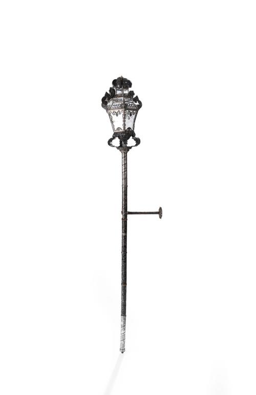 Farol procesional andaluz en plata del siglo XIX. 