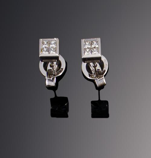 Pendientes cuadrados con diamantes