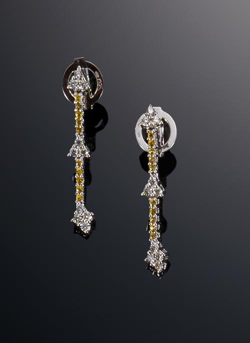 Pendientes largo con diamantes